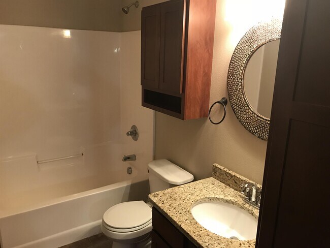 Building Photo - 2318 Lexi Loop SE