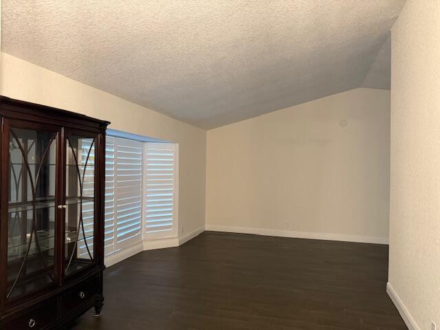 Building Photo - 1603 Hollyhock Rd