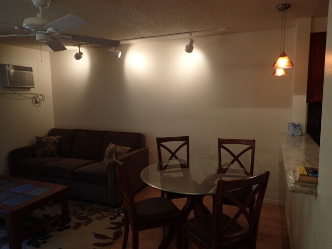 Building Photo - BEAUTIFUL FURNISHED 2bed/2Bath KIHEI SHORE...