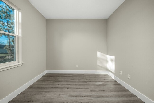 Building Photo - 3 Bedroom Home Located In The Sun N Lake Golf Community