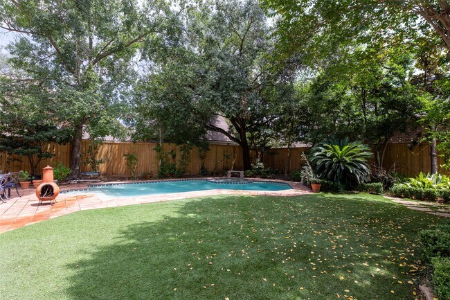 Building Photo - 5305 Fieldwood Dr
