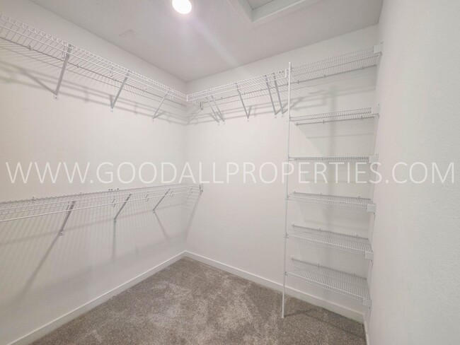 Building Photo - Bright & Spacious 1.5-Story 3 Beds, 2.5 Bath Home in Waukee Schools