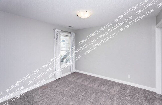 Building Photo - 1508 Mocking Bird Ln