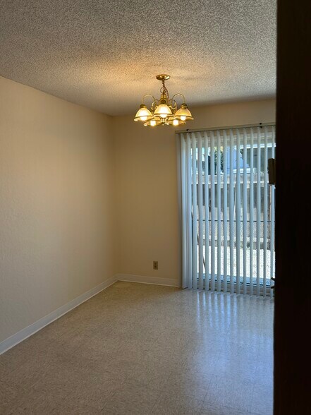 Building Photo - 291 Guanacaste Ct