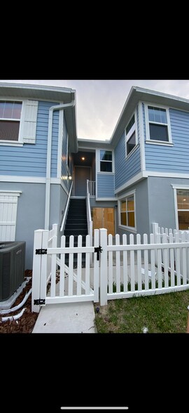 Building Photo - 12048 Via Caselli Ln