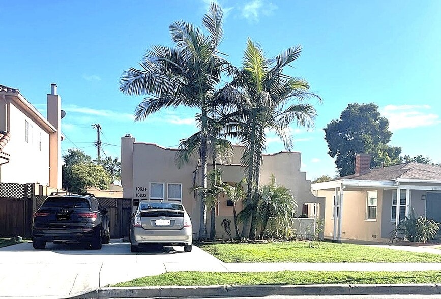 Building Photo - 10832 Westminster Ave