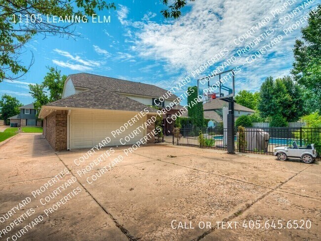 Building Photo - 11105 Leaning Elm Rd