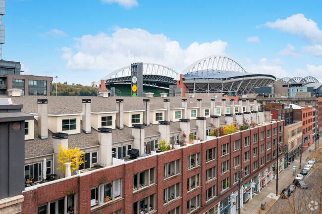 Building Photo - The Florentine Condominiums