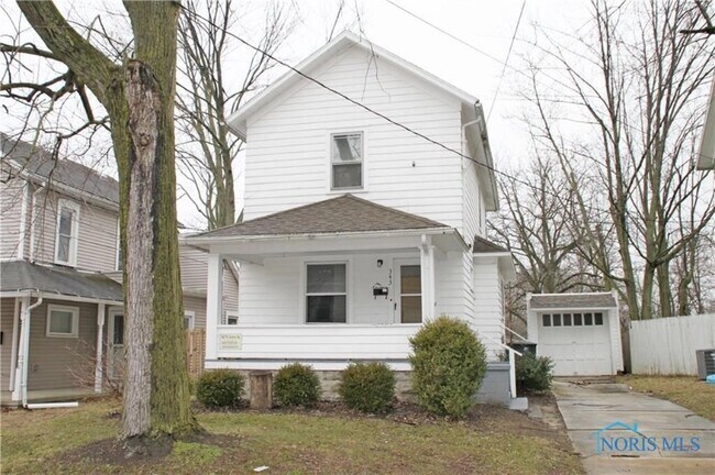 Primary Photo - 343 N Grove St