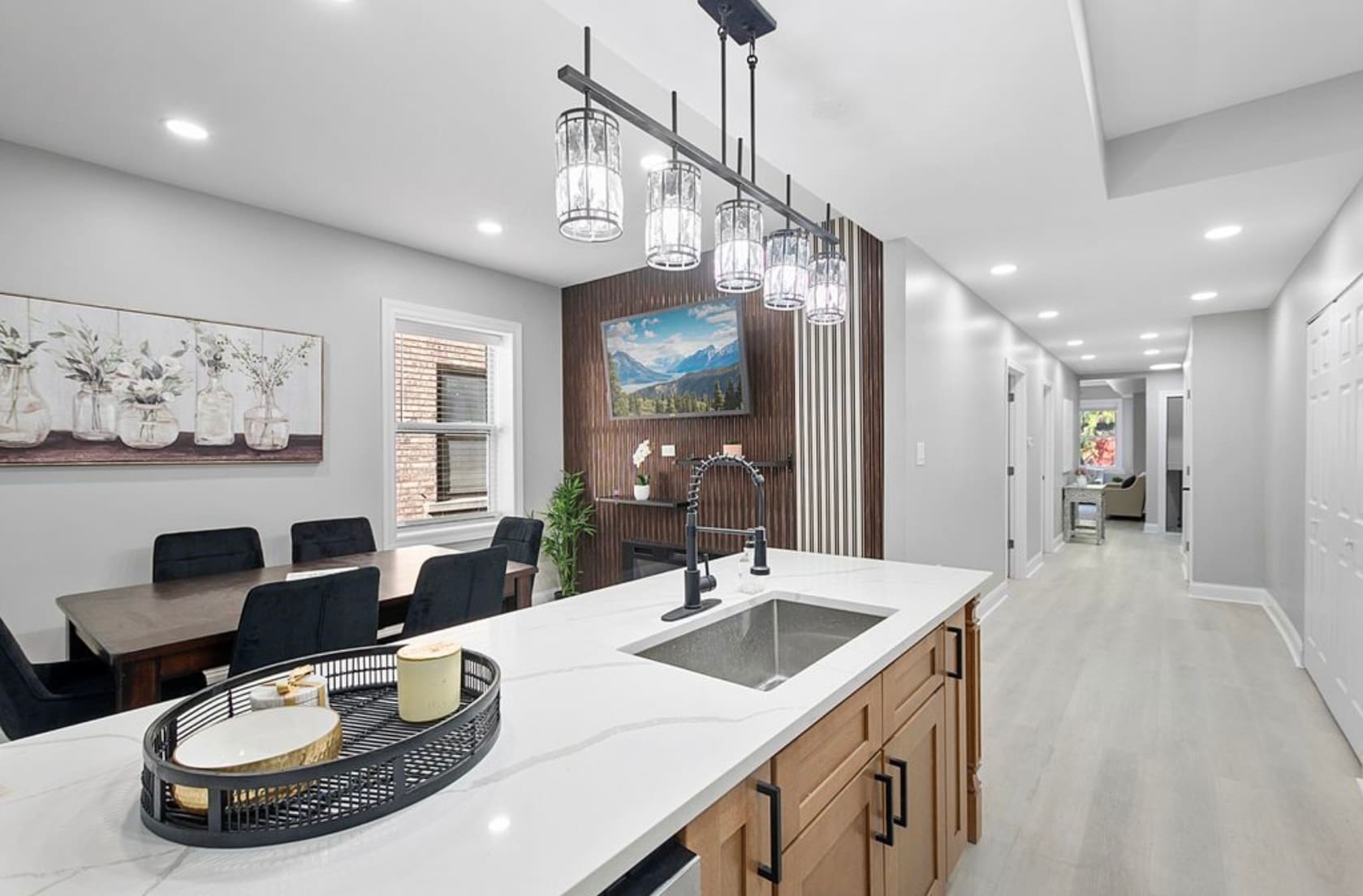 Building Photo - 1809 W Armitage Ave