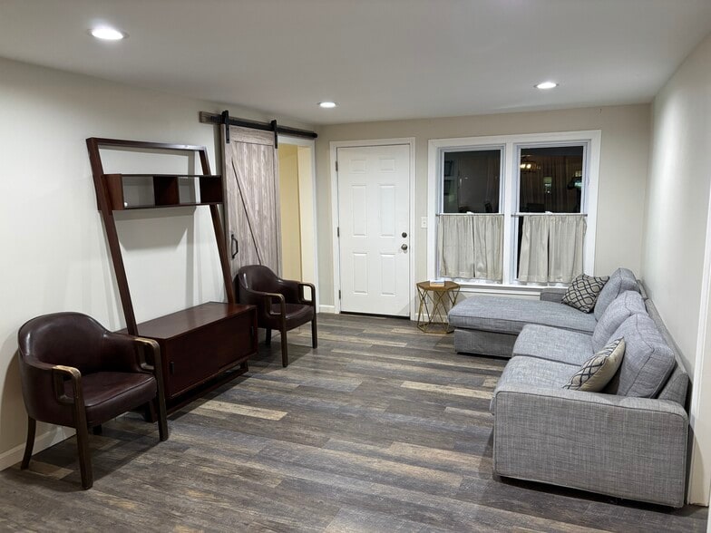 Living Room - 18 Pope St