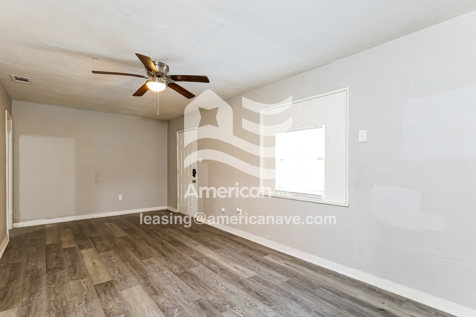 Building Photo - 2952 Woodside Dr