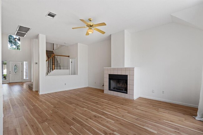 Building Photo - 100 Parque Cir