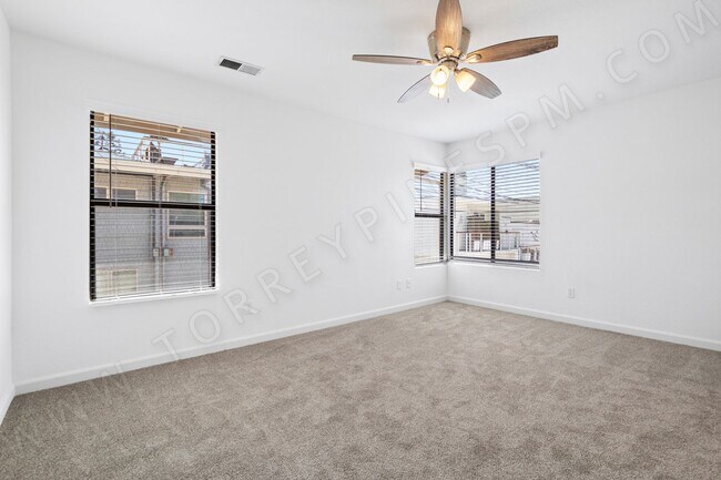 Building Photo - STUNNING 3BR Townhome with Garage, 1 BLOCK...