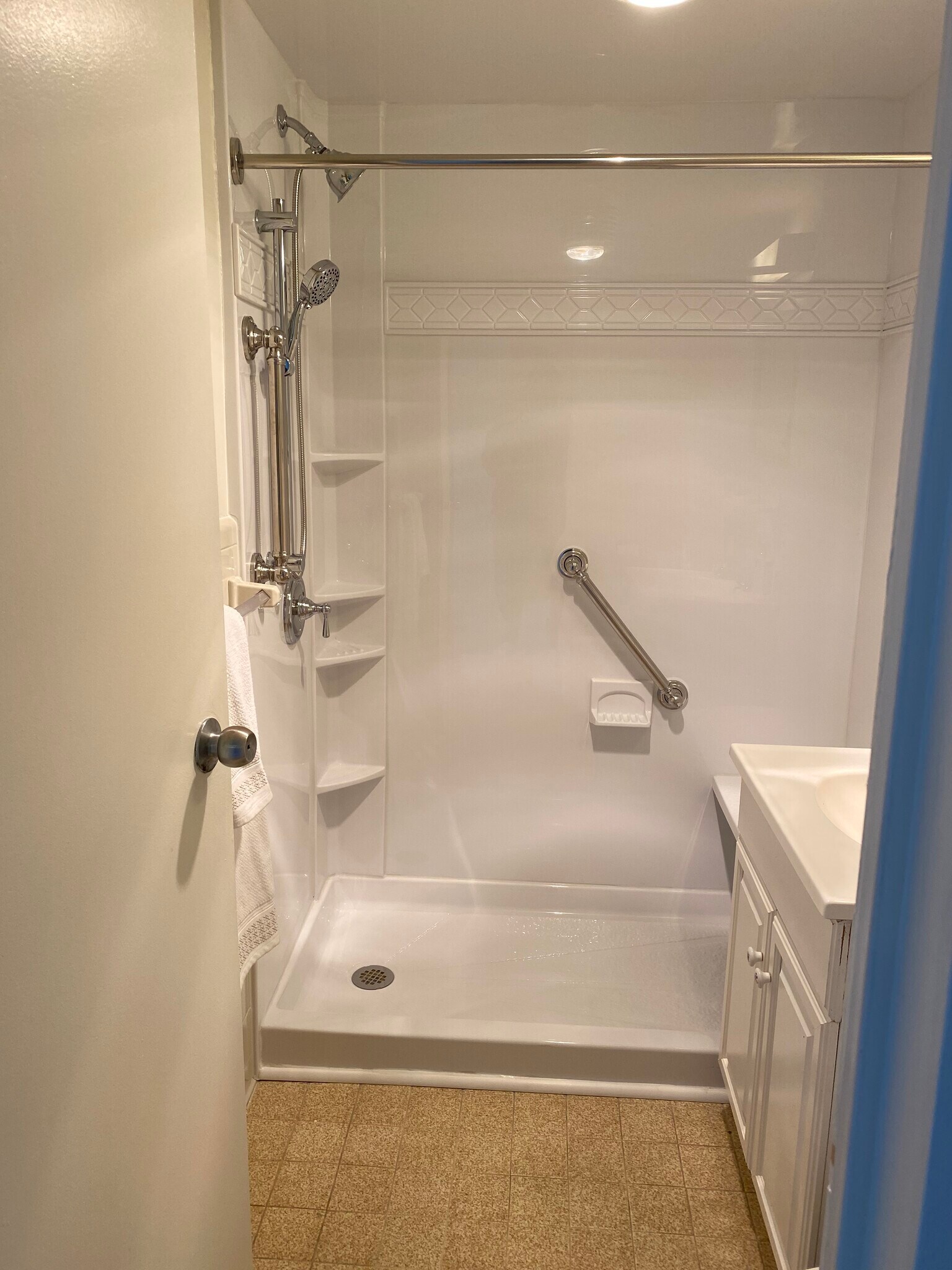 Building Photo - 10201 Grosvenor Pl