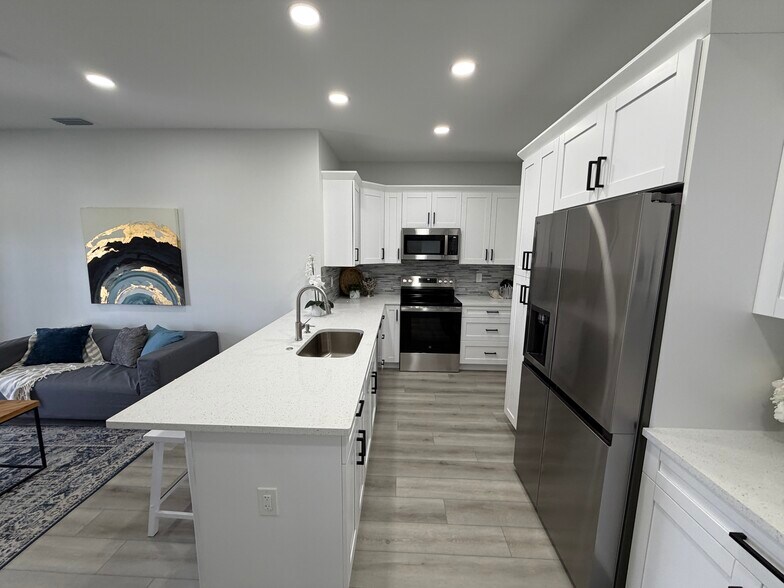 Building Photo - 13117 4th St E