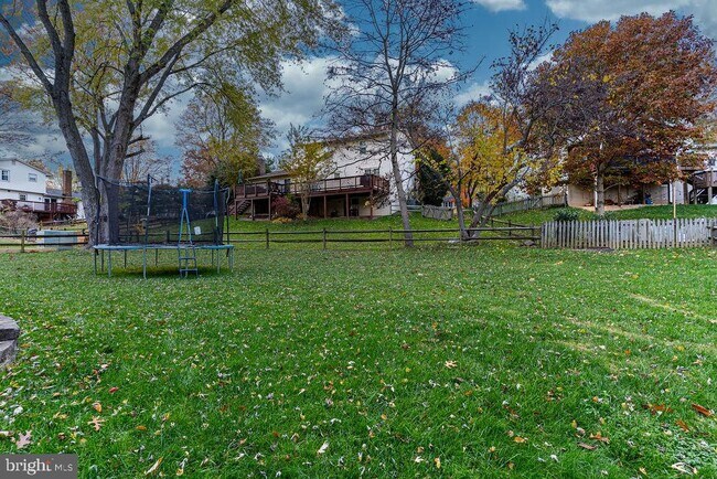 Building Photo - 6221 Wilmington Dr