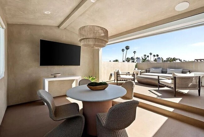 Building Photo - Coastal Luxury Retreat in the Heart of Corona del Mar Village-Available for Monthly Executive and...