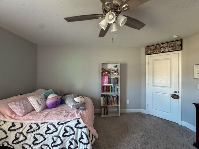 Building Photo - Spacious 4 Bed 3 Bed Home in Pine Forest School District