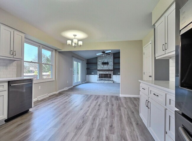 Building Photo - 46 White Oak Blvd