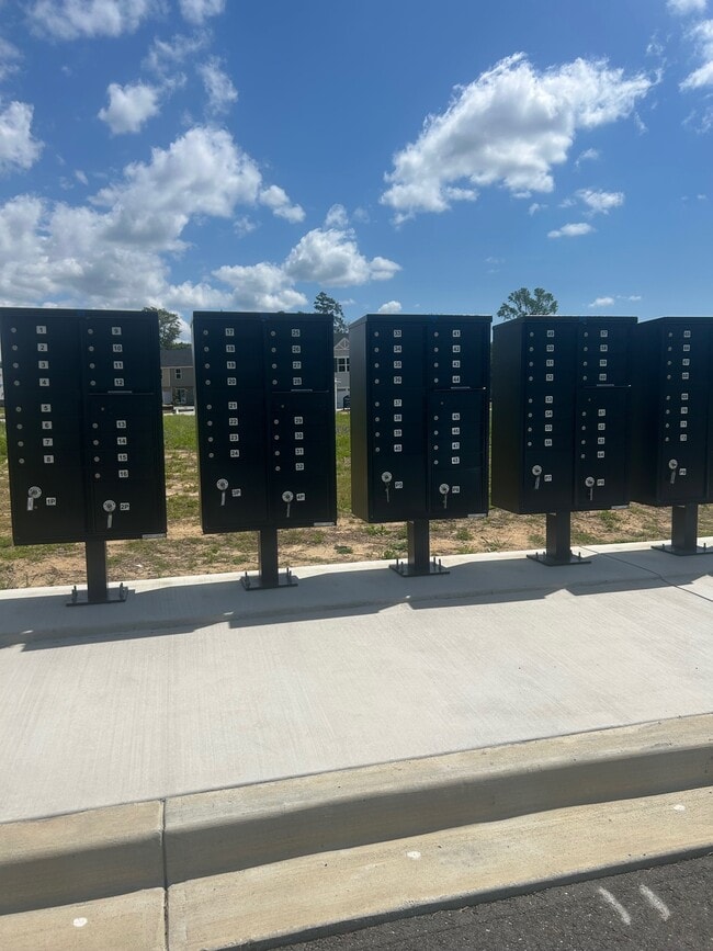 Building Photo - 284 Myrtle Mdws Dr