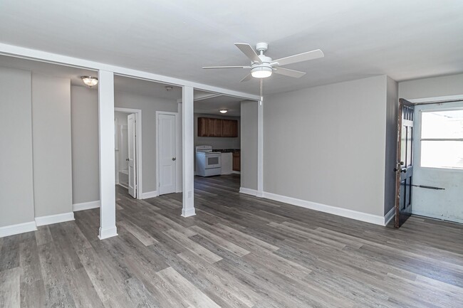 Building Photo - ADORABLE 2 BR | 1 BA Home in Goldsboro!