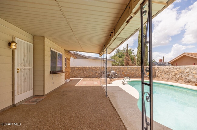 Building Photo - 3021 Fierro Dr