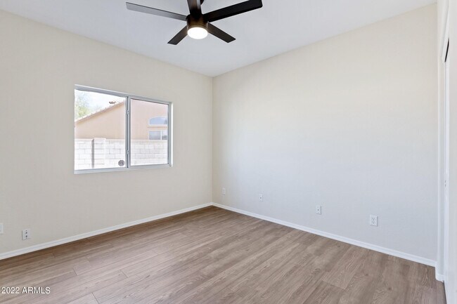 Building Photo - 5976 W Audrey Ln