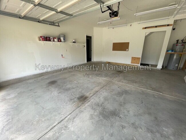 Building Photo - 546 Bunchgrass St