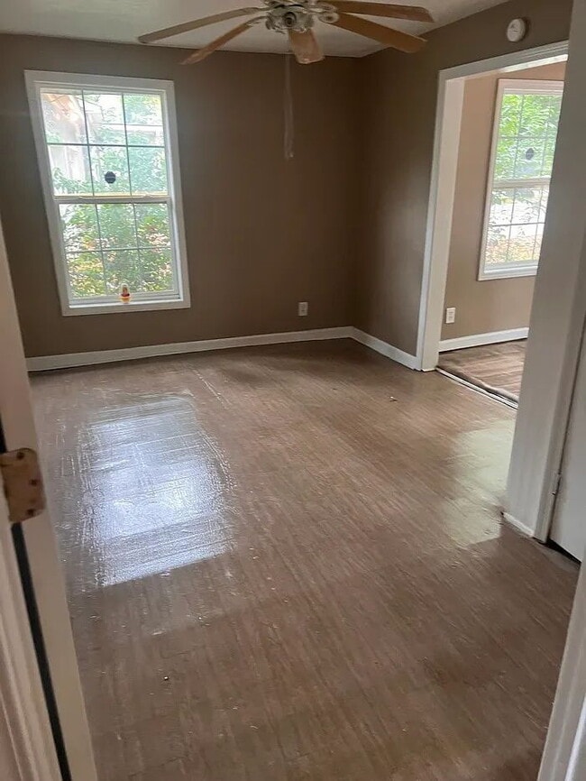 Building Photo - 2 Bedroom 1 Bathroom house in Laurens SC