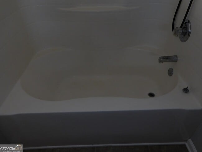 Building Photo - 206 Brookstone Trail