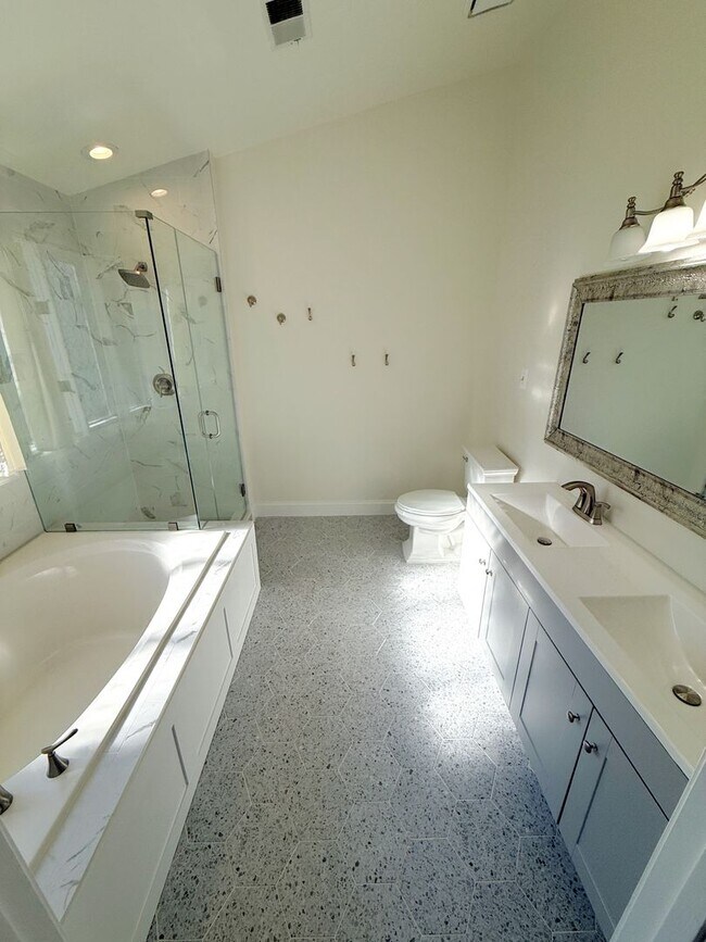 Building Photo - 10130 Treble Ct