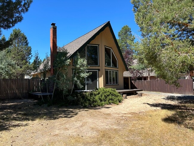 Building Photo - 1434 Friant Dr