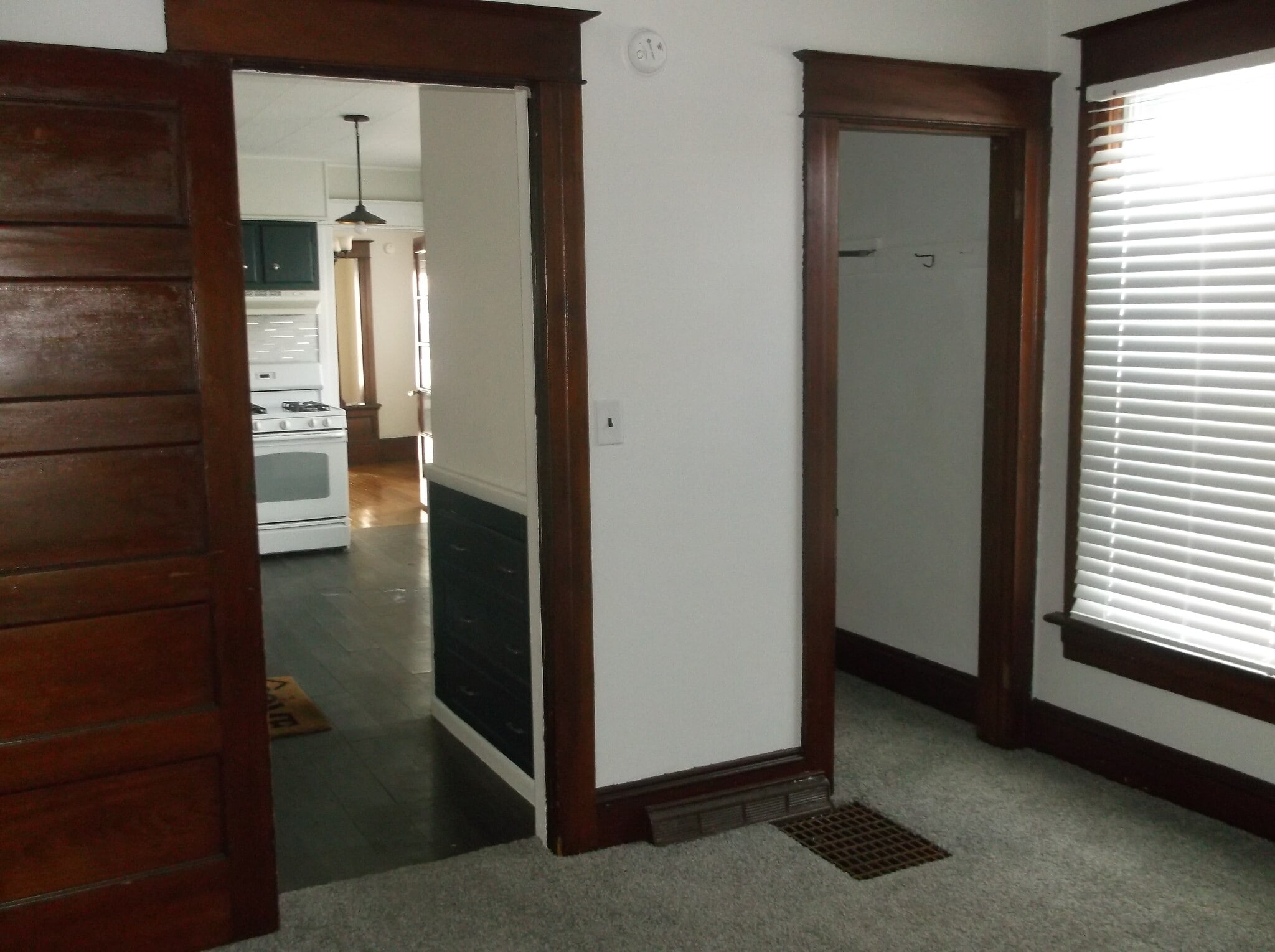 Building Photo - 732 W Liberty St