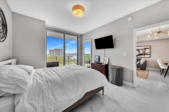 Building Photo - 16385 Biscayne Blvd