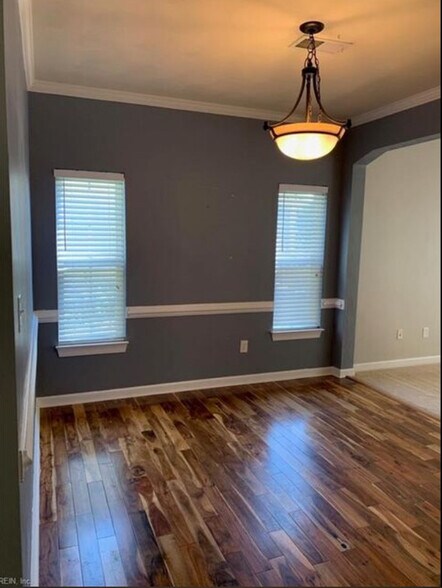 Building Photo - 713 Tallahassee Dr