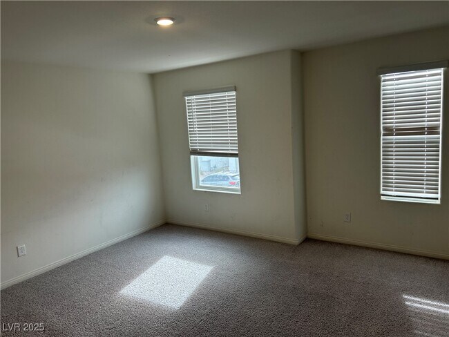 Building Photo - 4172 Scarlet Cob Ave