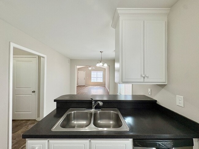 Building Photo - One Story 3 Bedroom 2 Bath Brand New