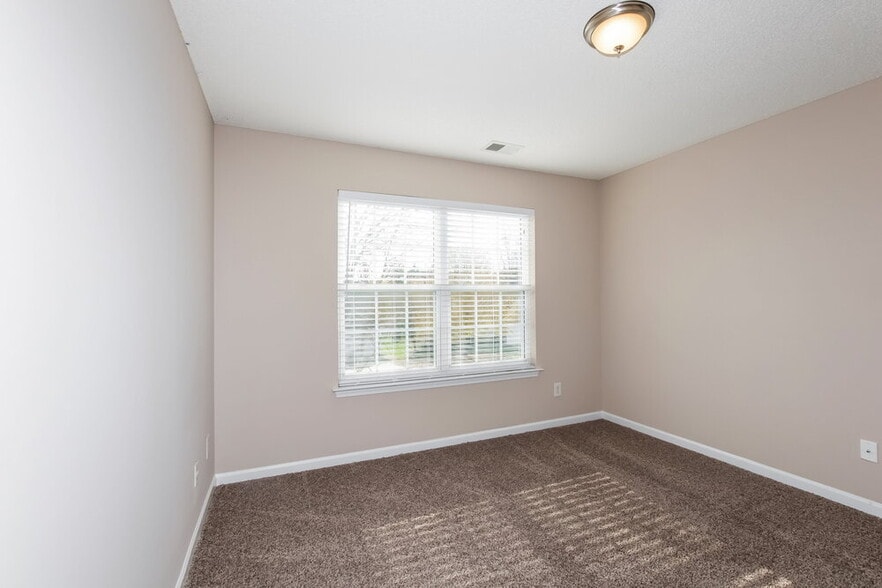 Building Photo - 10625 Haddington Dr