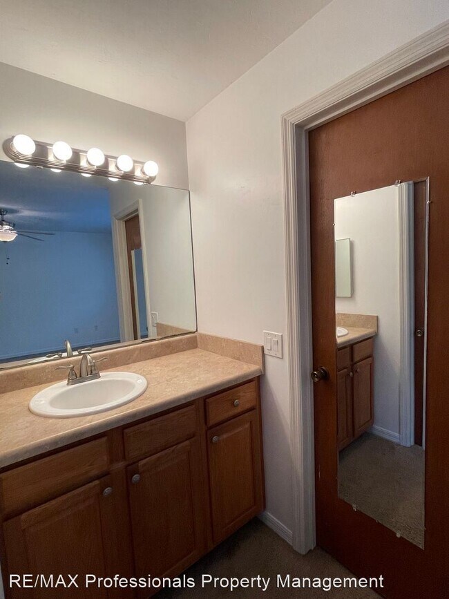 Building Photo - 3 br, 2.5 bath House - 3752 NW 55th Place