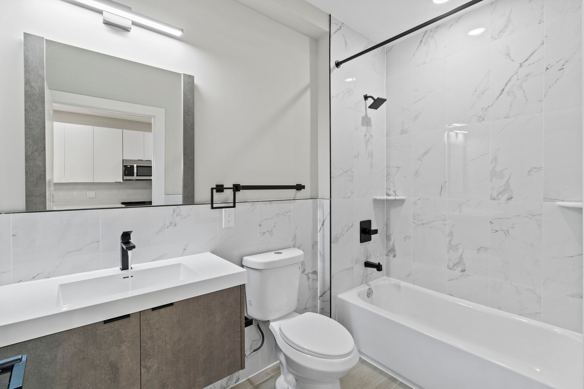 Building Photo - 2625 W Jefferson St