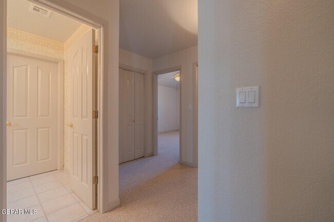 Building Photo - 2066 Paseo Del Prado Dr
