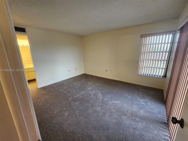 Building Photo - 8827 SW 123rd Ct