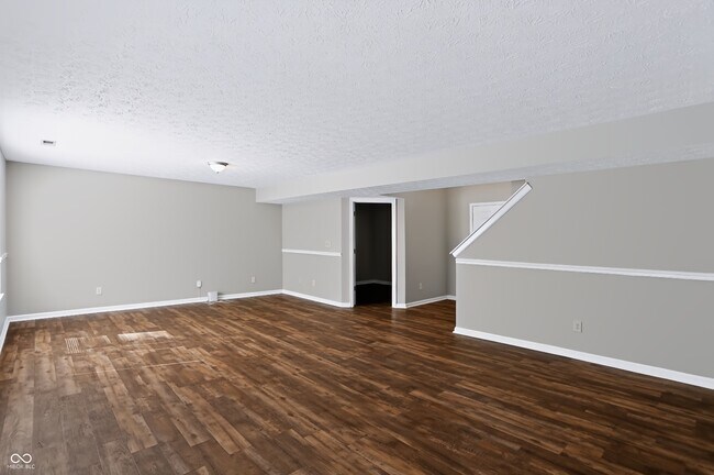 Building Photo - 5439 Lake Boggs St