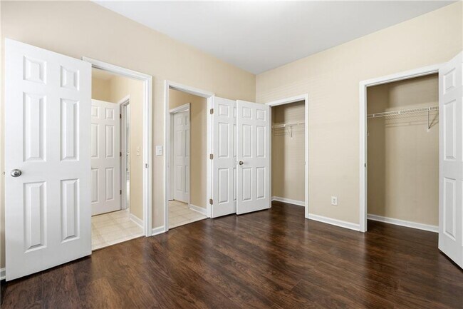 Building Photo - 5670 Winter Bluff Way NE