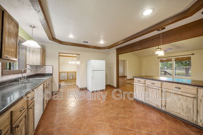 Building Photo - 153 Oak Valley Dr