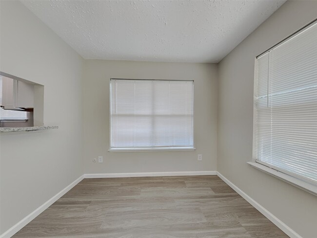 Building Photo - 12219 Lennox Gardens Dr