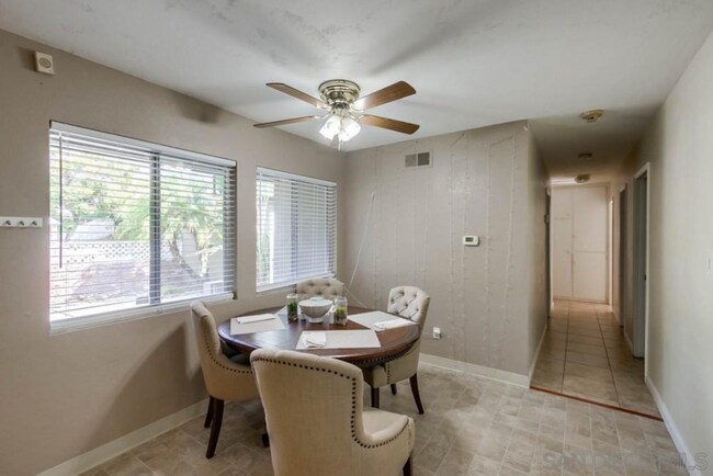 Building Photo - 4877 Campanile Dr