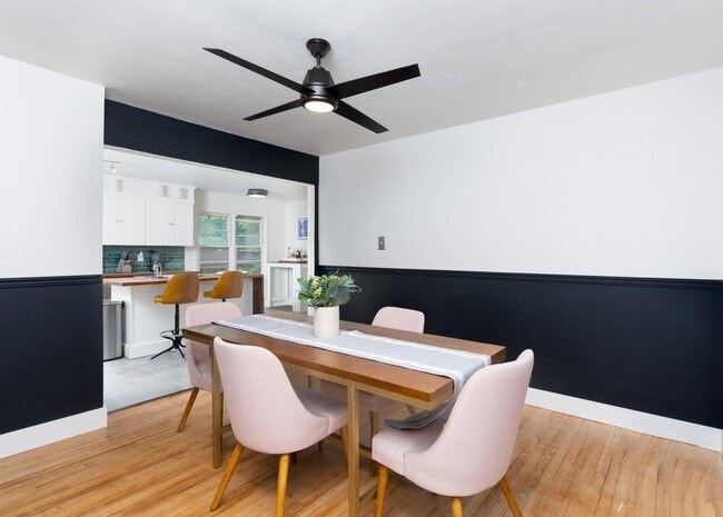 Building Photo - 376 Crown Point