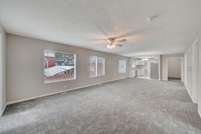 Building Photo - 1337 S 10th St